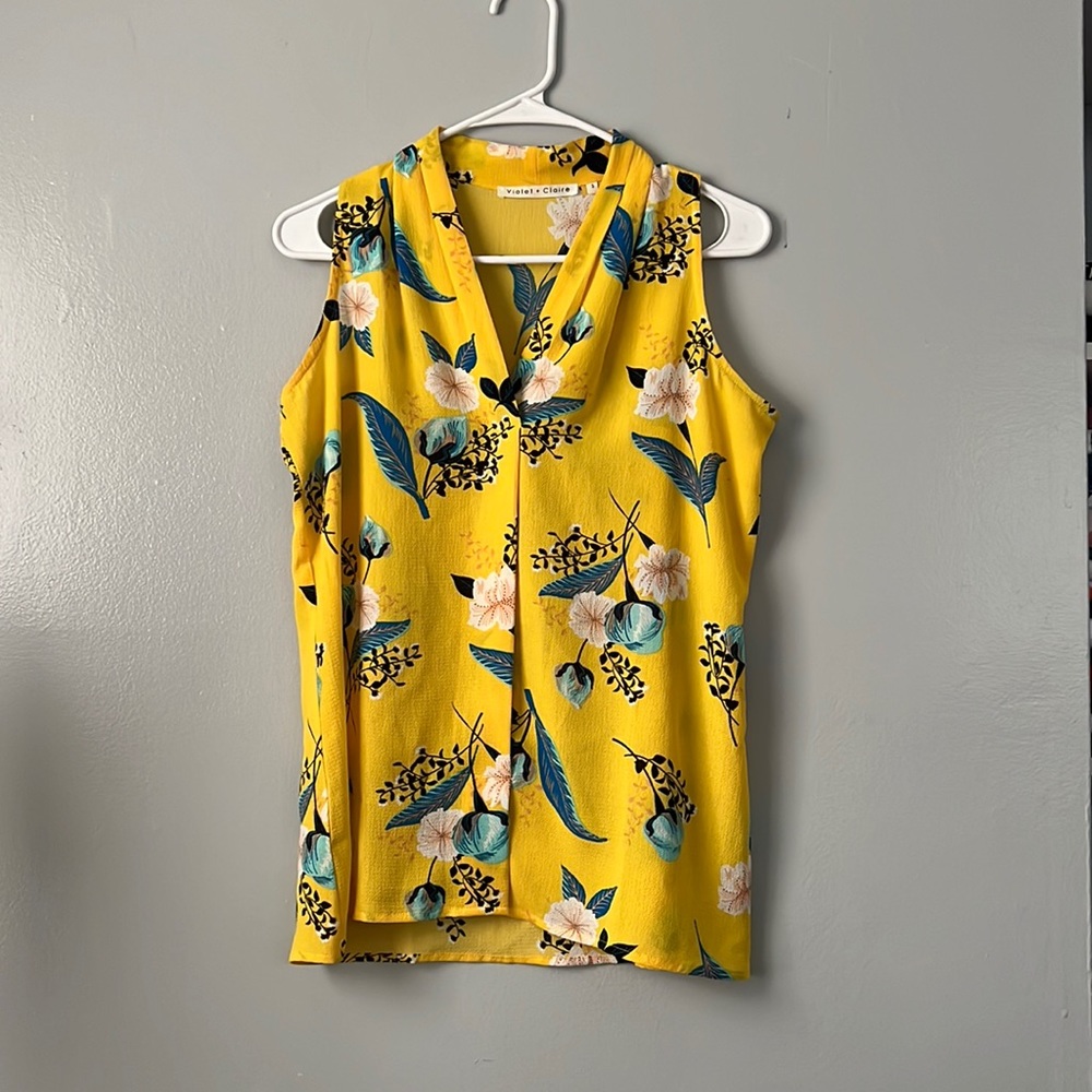 Violet Claire Sleeveless Blouse